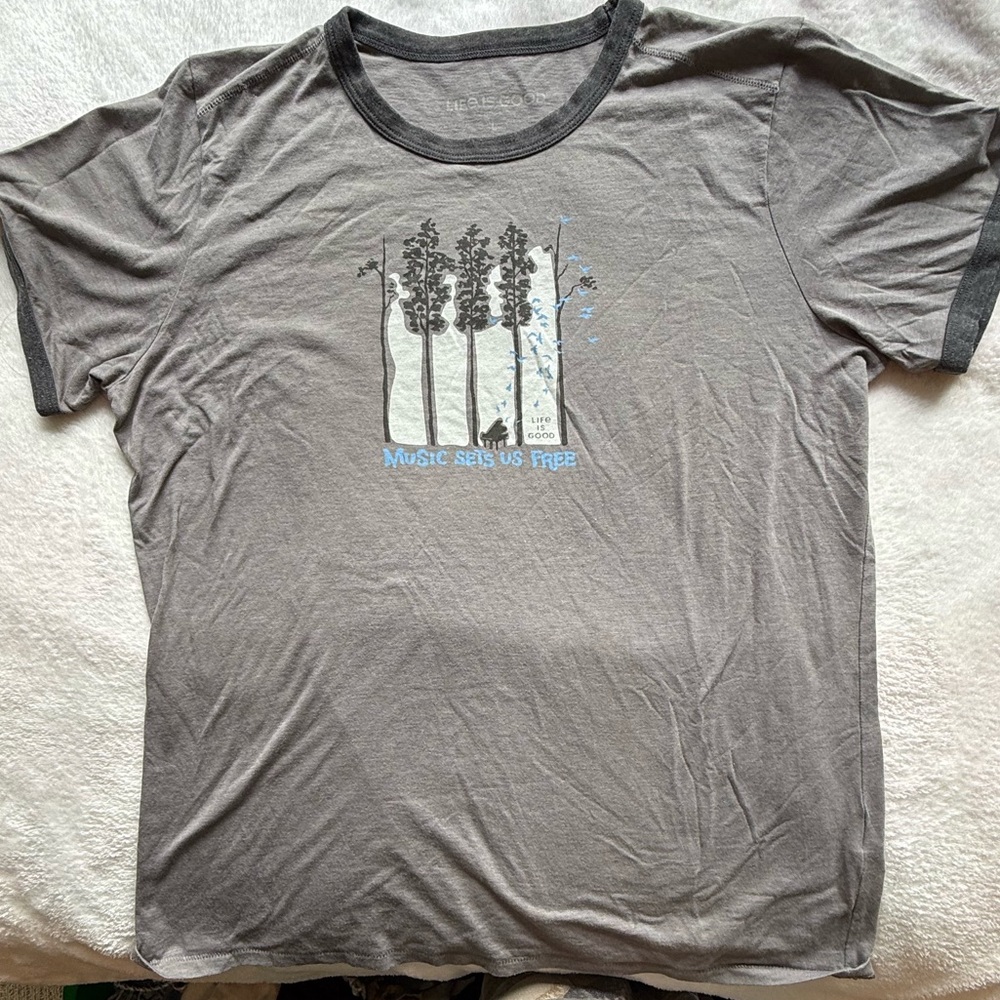 Life Is Good Gray Short Sleeve Tee with Graphic Design